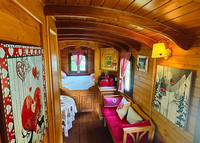 Roulotte Ancolie * Gedre